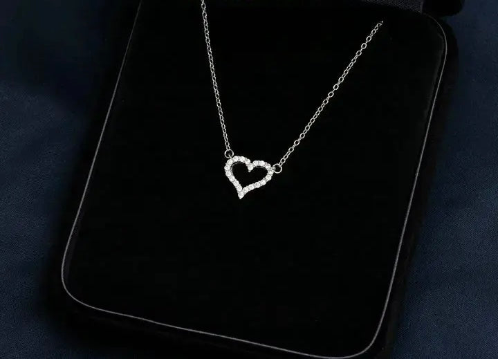 Colar coração brilhante