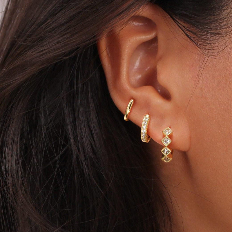 Trio de Brincos Argolas Geométricas e Cravejadas - Banho de Ouro 18k