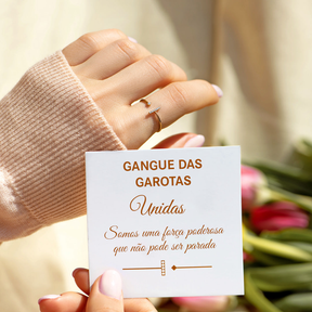 Anel Feminino "Unidas" com Detalhes em Zircônia
